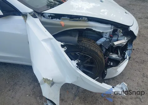 2021 Tesla Model 3 Standard Range Plus Rear-Wheel Drive z USA, uszkodzony, nr VIN 5YJ3E1EA9MF016159